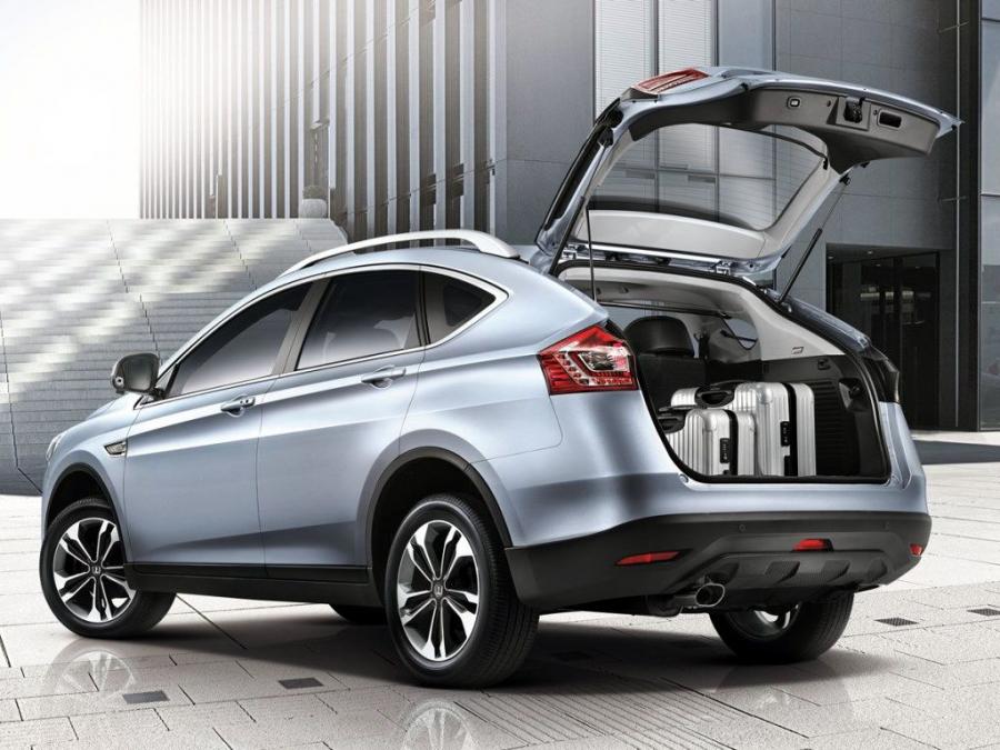 Багажник Luxgen U6 Turbo 2013 года  (фото 6 из 6)